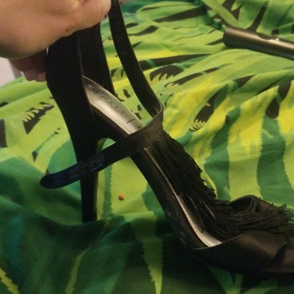 Shoes - Picture 2 of 3